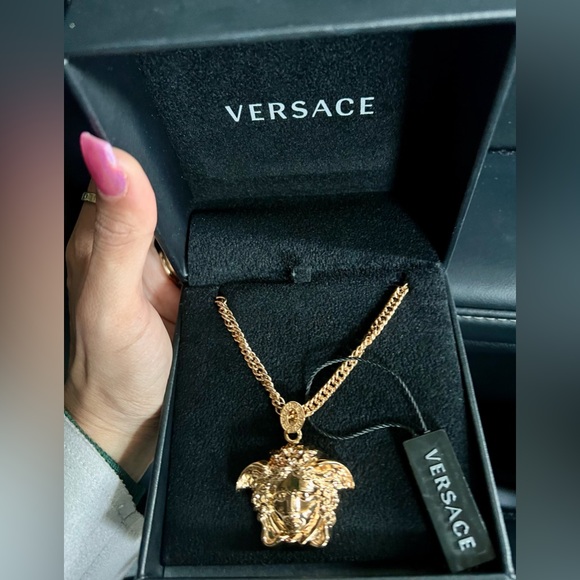 Versace Jewelry - 🛑 NOT FOR SALE 💕Versace Gold Tone Medusa Necklace
